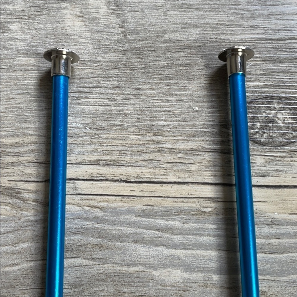 Boye 10” 6mm Knitting Needles and Yarn - Picture 3 of 7
